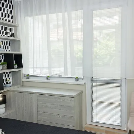 Black & White -1bd Flat In Center By Flat Mаnager アパート *